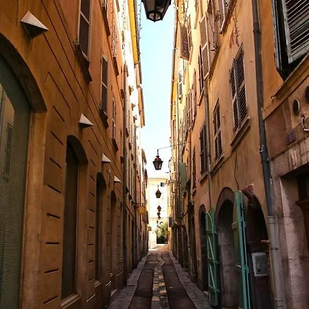 #2 # Place Charmante Apartment *